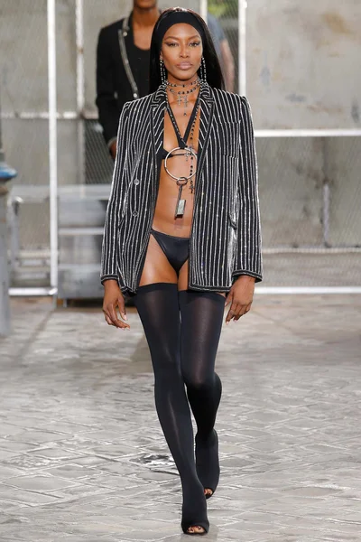 Look 61